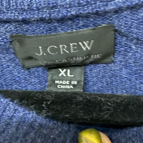 J Crew  Cashmere sweater - Picture 2 of 3